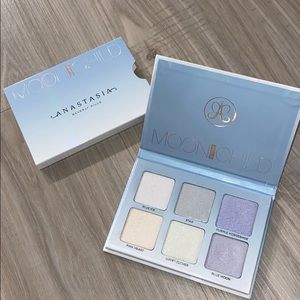 Anastasia Beverly Hills Moonchild ✨✨